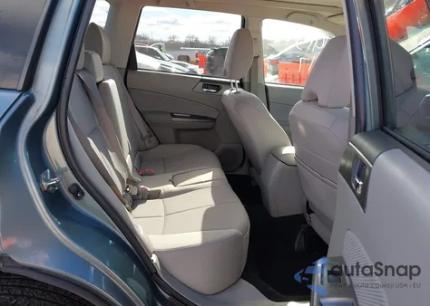 2012 Subaru Forester 2.5X Premium z USA, uszkodzony, nr VIN JF2SHADC3CH466864